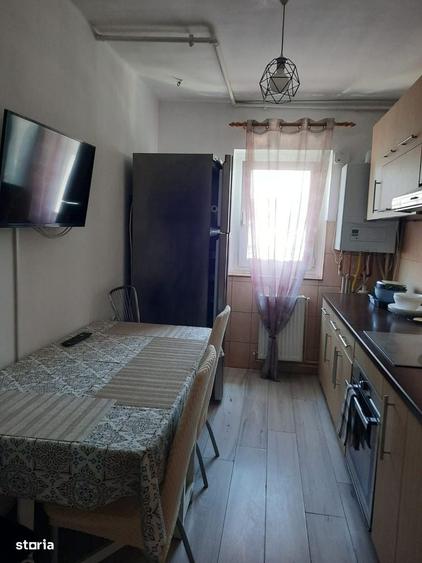 Apartament cu 3 camere în Calea Dumbrăvii