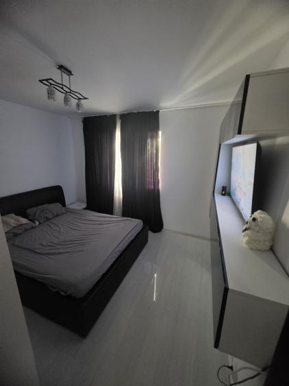 Apartament cu 4 camere decomandat în Nicolae Titulescu