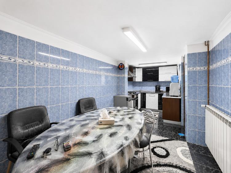 Casă individuală cu 4 camere cu Canalizare în Bucureștii Noi