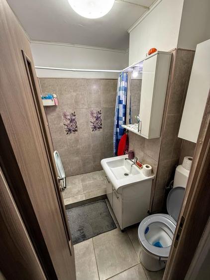 Apartament cu 4 camere decomandat, mobilat în Pantelimon
