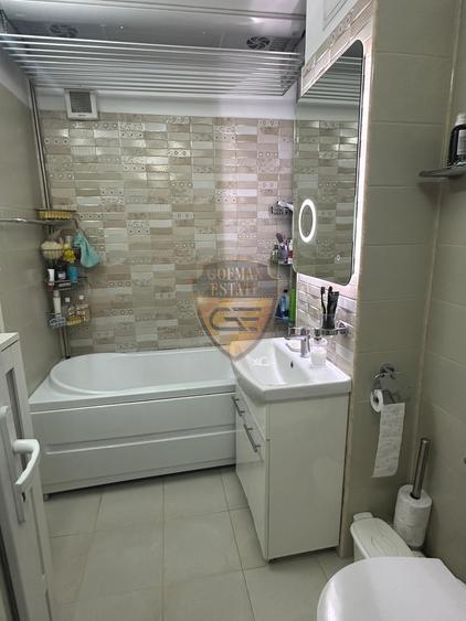 Apartament cu 4 camere decomandat, mobilat în Energia