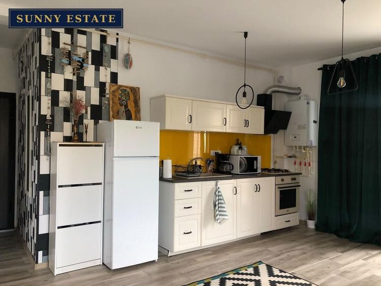 Apartament cu 2 camere semidecomandat, mobilat în Central