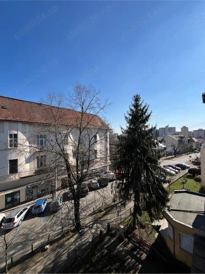 Apartament cu 2 camere nedecomandat în Ultracentral