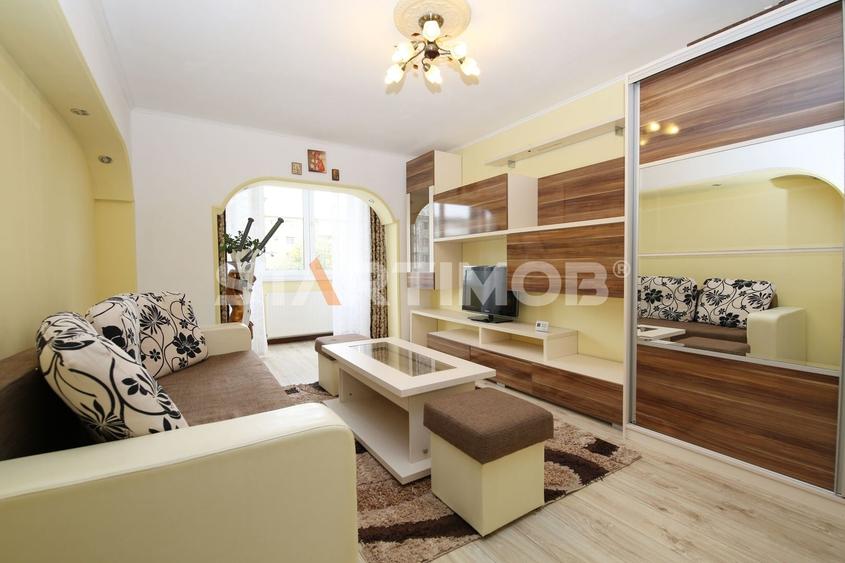Apartament cu 2 camere decomandat în Calea București