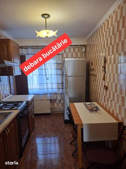 Apartament cu 3 camere decomandat, mobilat în Teilor