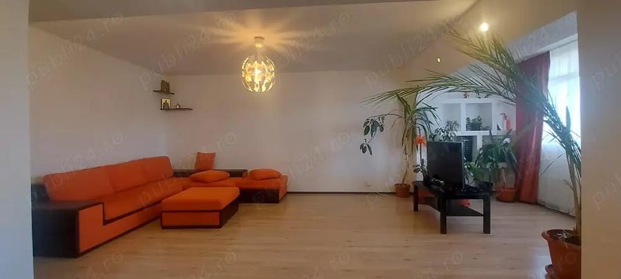 Apartament cu 3 camere decomandat în Central