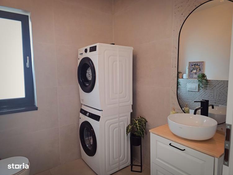 Casă cu 5 camere cu Teren 300 Mp în Corbeanca