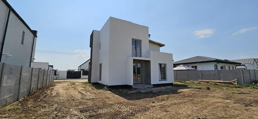 Casă cu 4 camere în Berceni