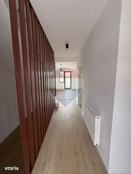 Casă cu 5 camere cu Teren 300 Mp în Central