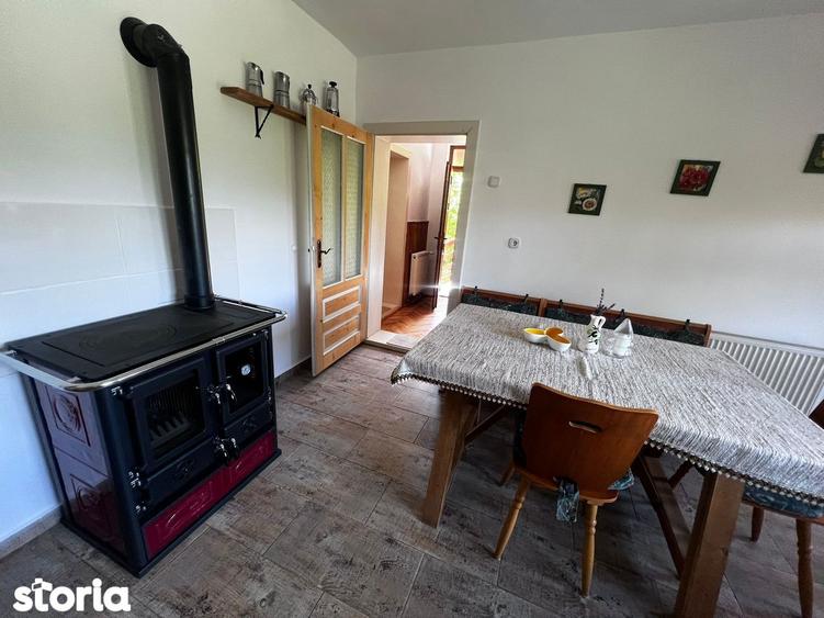 Casă cu 5 camere cu Teren 936 Mp în Central