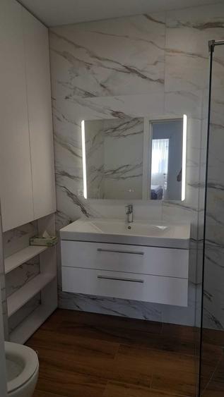 Apartament cu 3 camere decomandat în Exterior Vest