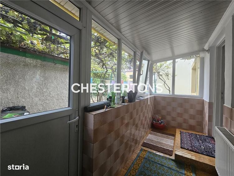 Casă cu 3 camere în Central