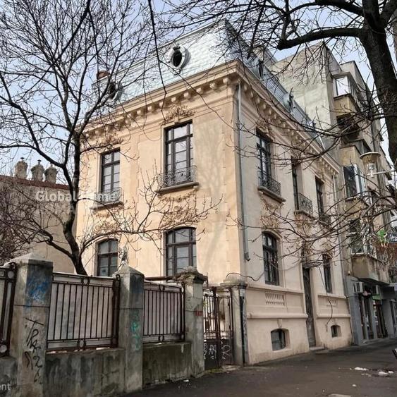 Casă cu Teren 306 Mp în P-ța Universității