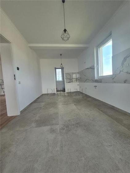 Casă individuală cu 4 camere cu Teren 748 Mp în Moșnița Nouă
