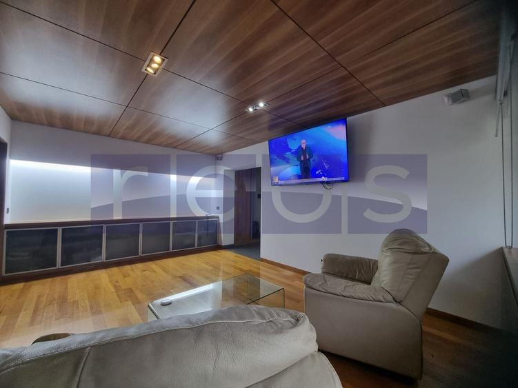 Apartament cu 3 camere semidecomandat, mobilat în Vitan