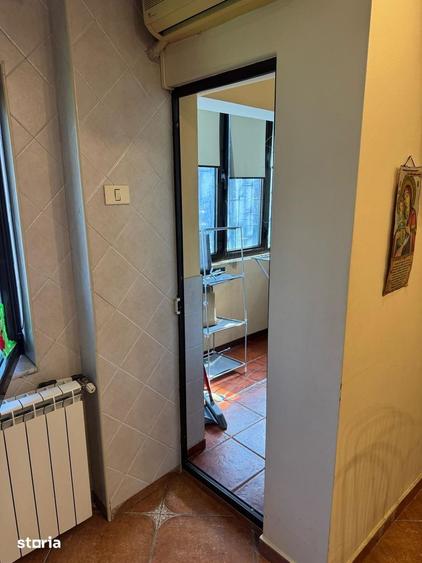 Apartament cu 3 camere, mobilat în Drumul Taberei