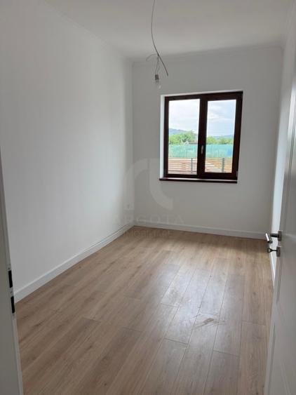 Casă individuală cu 4 camere cu Garaj în Nișcov