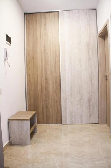 Garsonieră decomandată în Central