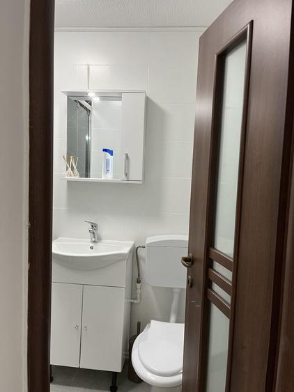 Apartament cu 2 camere nedecomandat în Parcul Carol