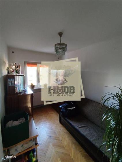 Apartament cu 3 camere decomandat, mobilat în Calea Poplăcii