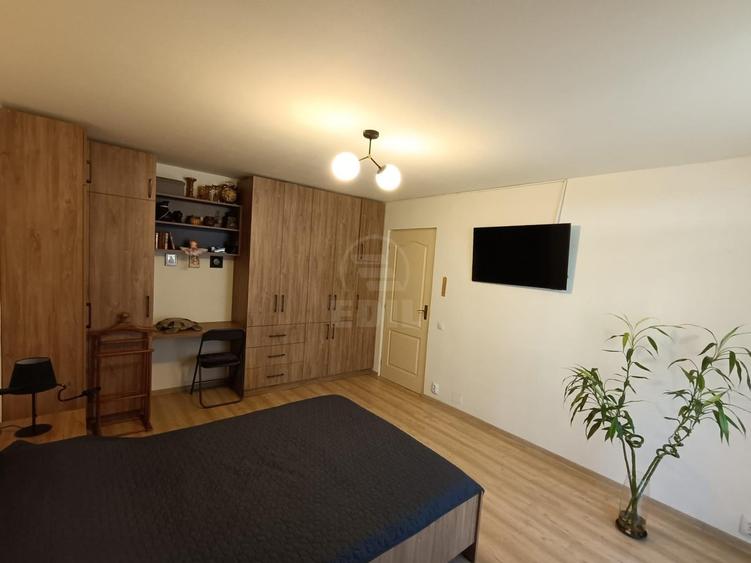 Apartament cu 2 camere semidecomandat în Florești