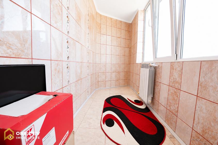 Apartament cu 3 camere decomandat în 1 Mai