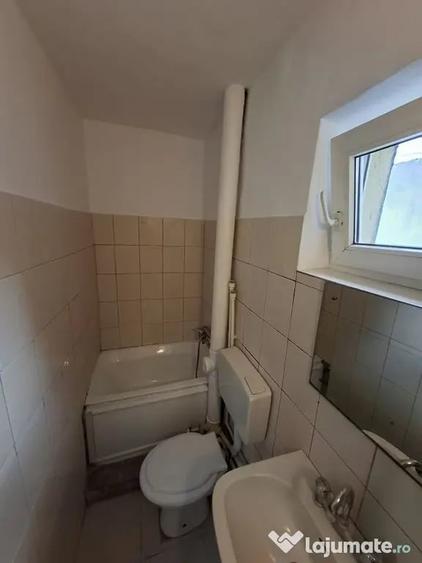 Apartament cu 2 camere semidecomandat în Tomis Nord
