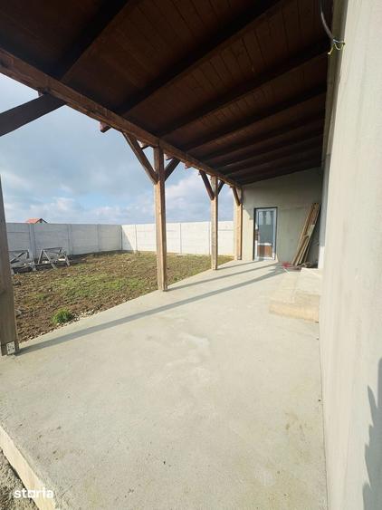 Casă cu 4 camere cu Teren 500 Mp în Sântandrei