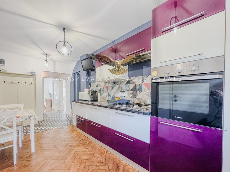 Apartament cu 3 camere decomandat, mobilat în Zorilor