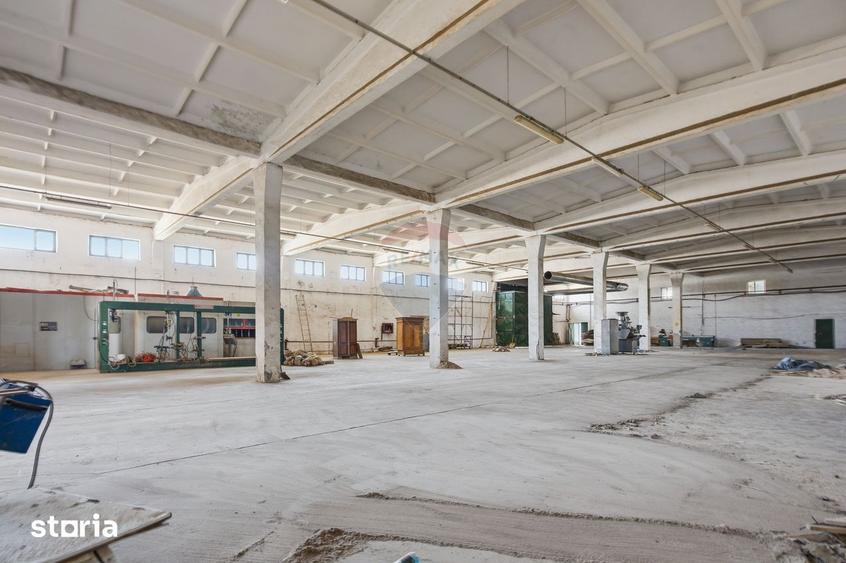 Spațiu comercial, de 11,500 mp, în Central