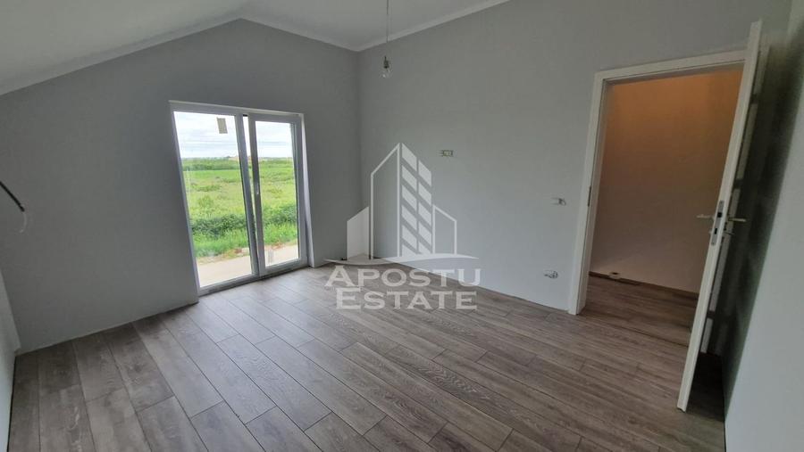 Duplex cu 4 camere cu Canalizare în Remetea Mare