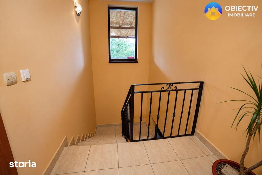 Casă cu 5 camere cu Teren 492 Mp în Dumbrava