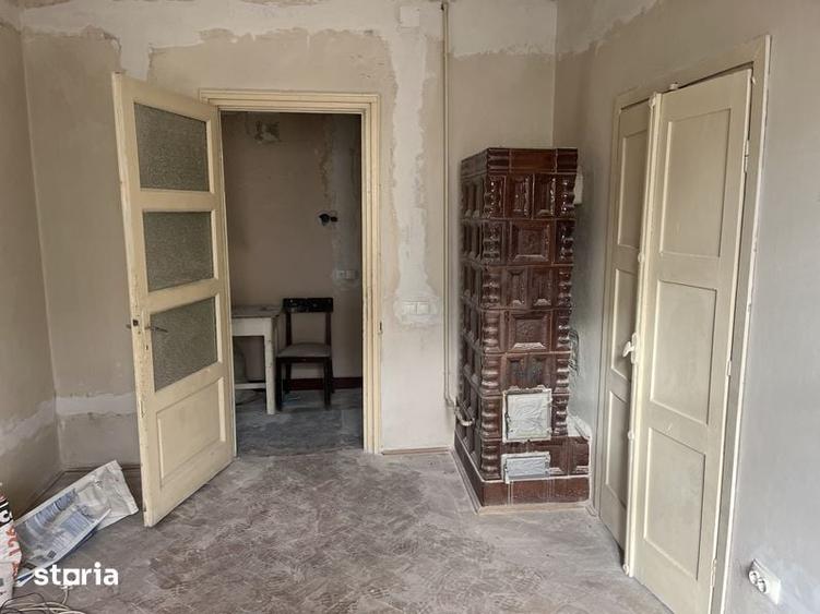 Apartament cu 2 camere decomandat în Petros