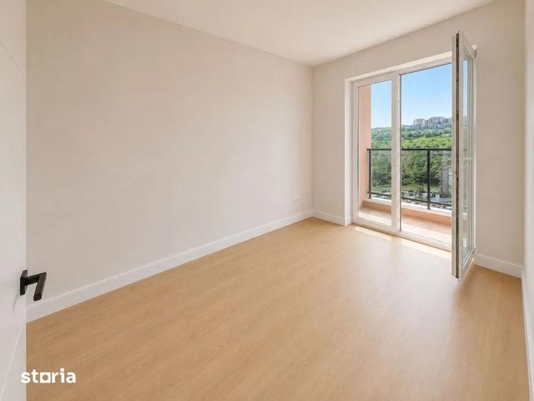 Apartament cu 3 camere semidecomandat în Florești