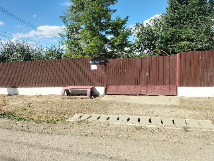 Casă cu 3 camere cu Teren 1900 Mp în Balaciu