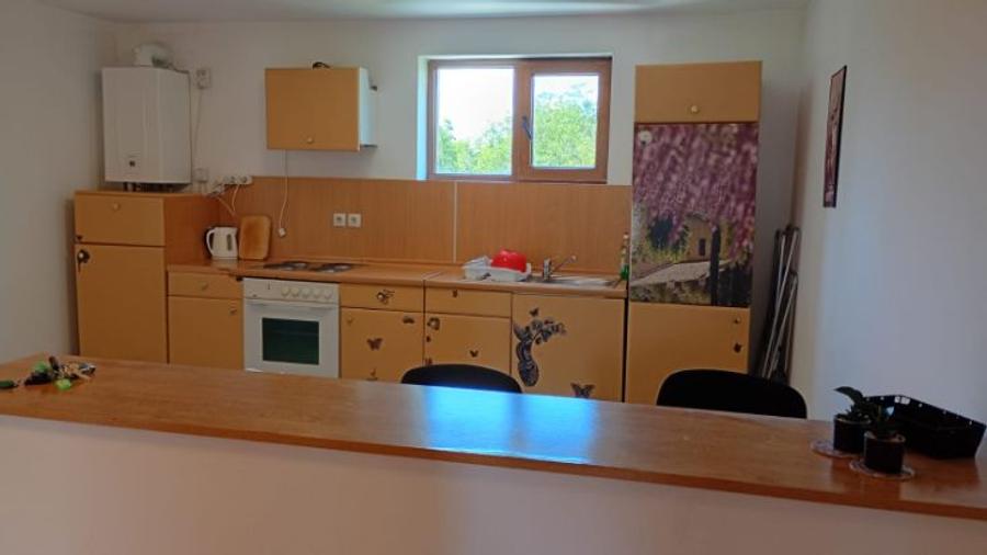 Apartament cu 2 camere semidecomandat în Rafov