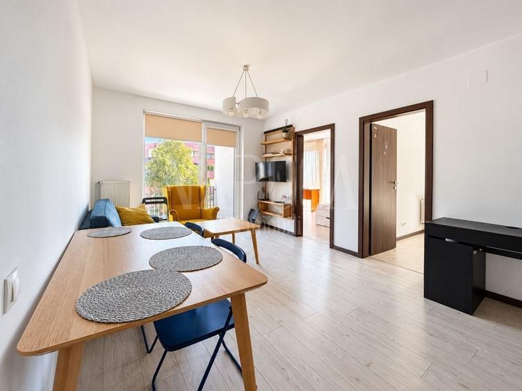 Apartament cu 3 camere semidecomandat în Grigorescu