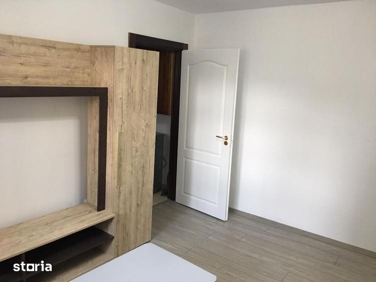 In Zona-Liceul Sanitar-inchiriez apartament cu 2 camere, pret 220Euro - 1
