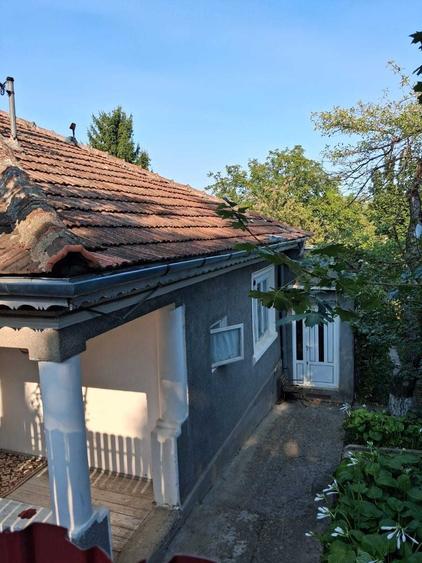 Casă cu 4 camere în Exterior Vest