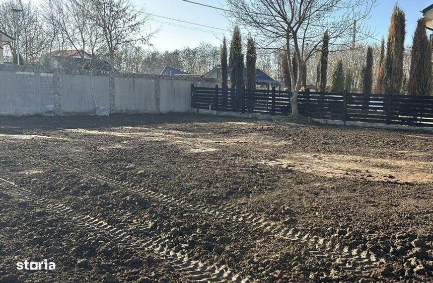 Teren de 450 mp, în Coteana