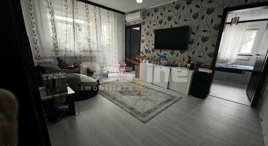 Apartament cu 4 camere semidecomandat în Inel II