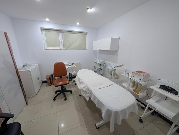 Apartament cu 2 camere nedecomandat în 9 Mai