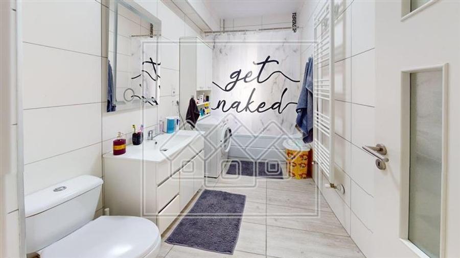 Apartament cu 3 camere decomandat în Turnișor