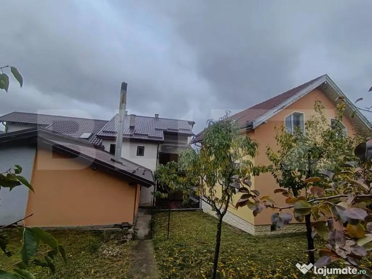 Casă cu 4 camere cu Teren 300 Mp în Central