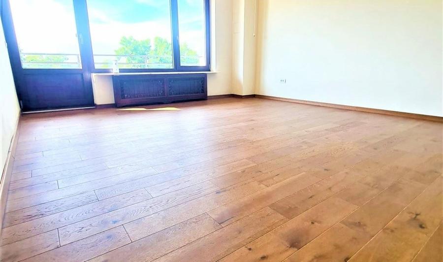 Apartament cu 4 camere în Primăverii