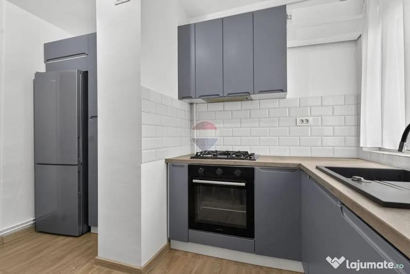 Apartament cu 4 camere decomandat în Polivalentă
