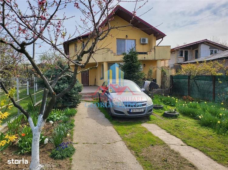 Casă cu 4 camere în Malu