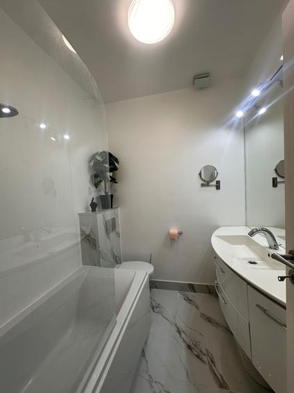Apartament cu 2 camere semidecomandat în Central