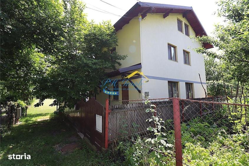 Casă cu 4 camere în Central