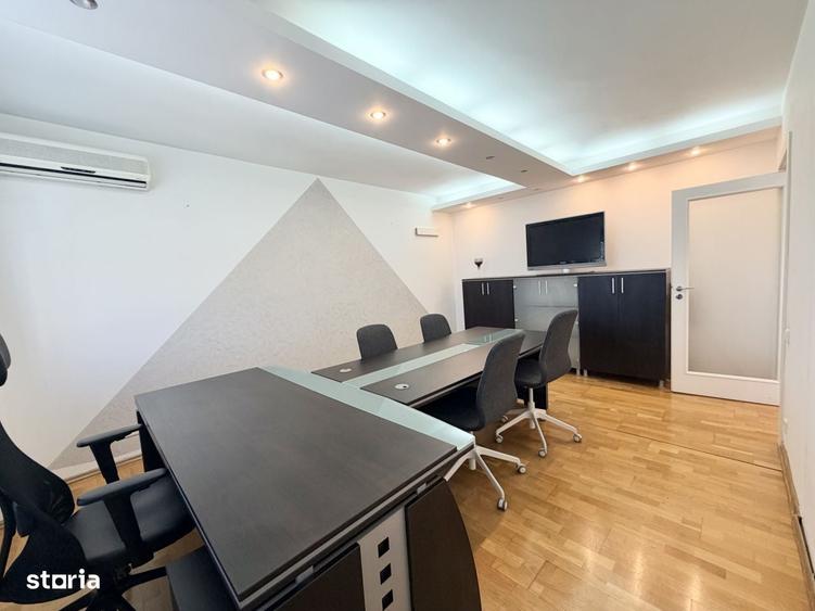Apartament cu 3 camere decomandat în Libertății